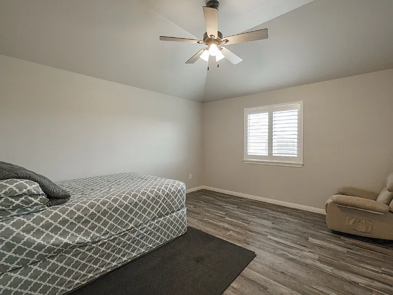 1839 Sweetwater Ln — Photo 11