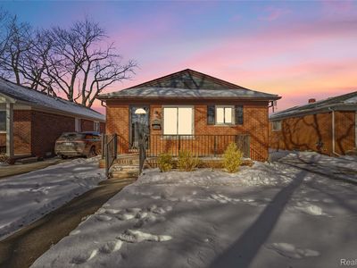 23401 Grove St, Saint Clair Shores, MI, 48080