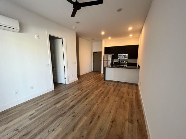 127 Ridge St #206