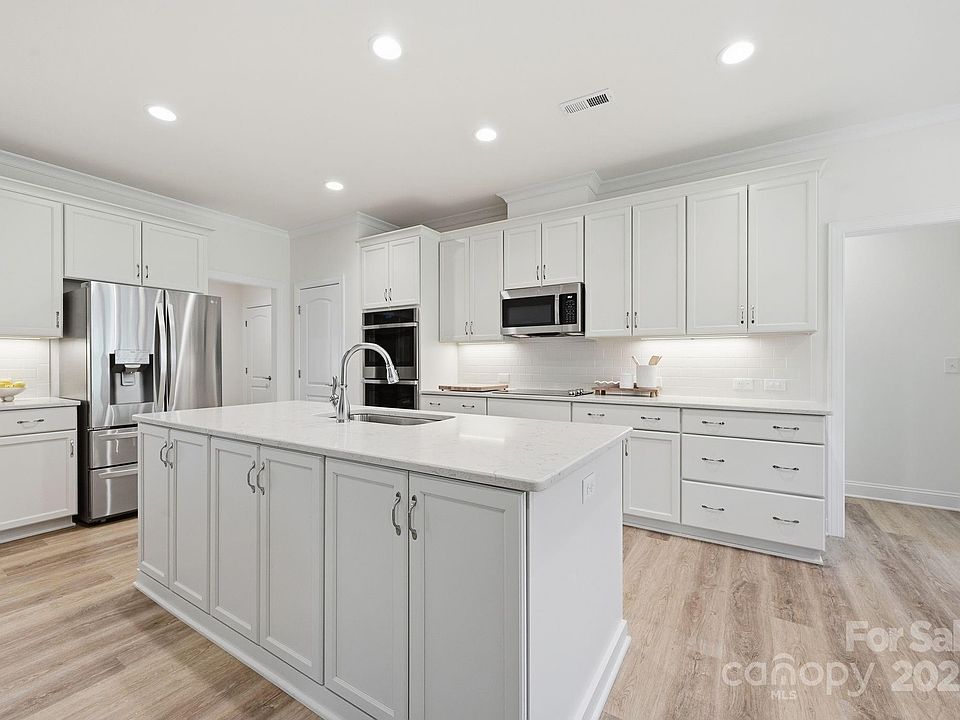 1st image of 4058 Sagemont Dr NW