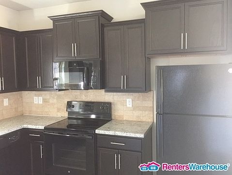 3rd image of 112 Ivy Meadow Cir
