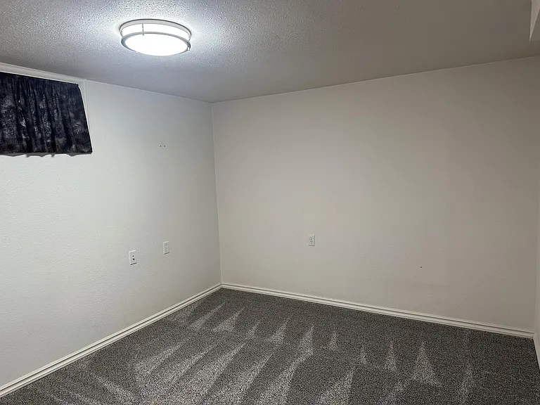 1247 Avenue F — Photo 3