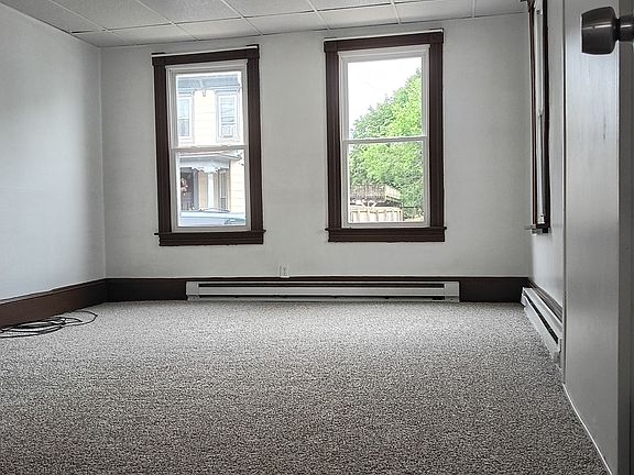 5th image of 219 West St APT 1