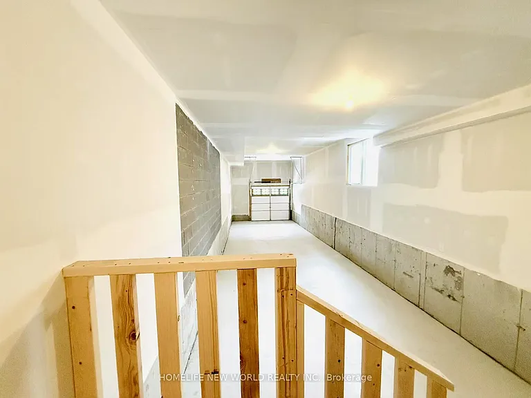925 Crowsnest Holw — Photo 28