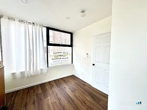 61 Field St #101