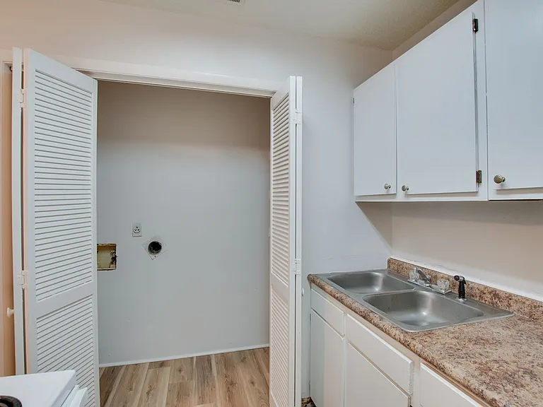 4906 Cotton Row NW — Photo 10