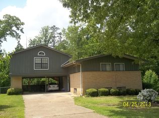 121 Northwood Dr, Louisville, MS 39339
