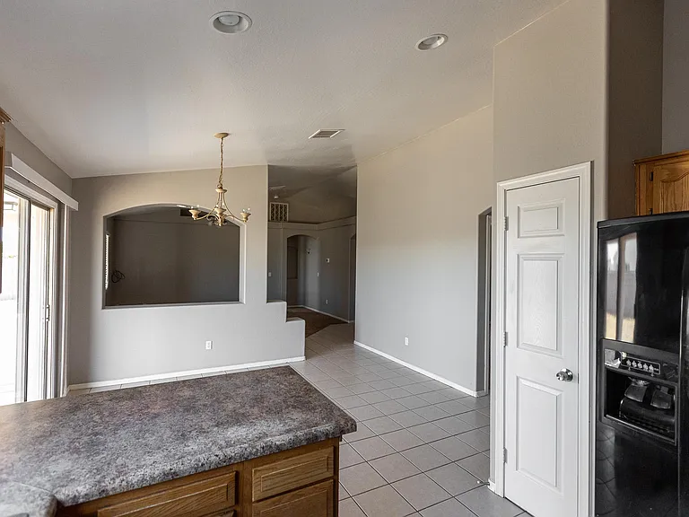 11143 W Carmelita Cir — Photo 5