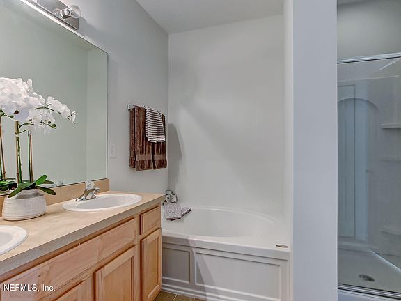 4th image of 3910 Via Di Olivia Ct #37