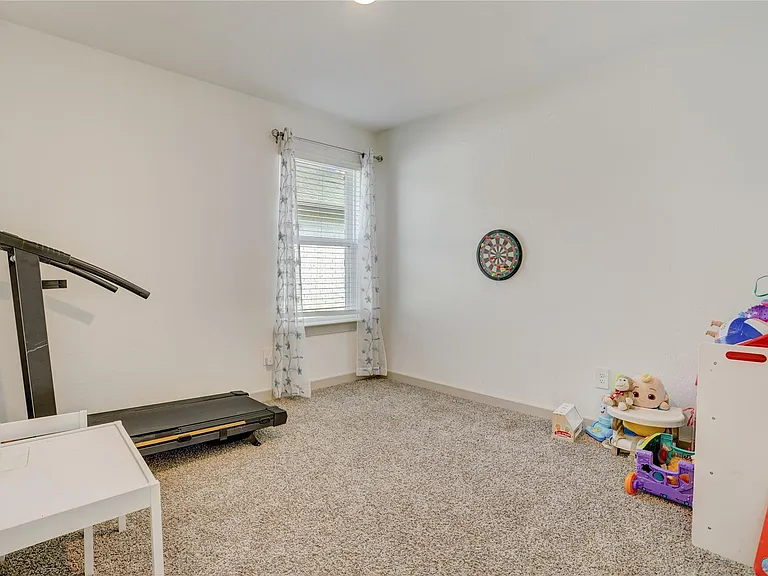 7926 Murciana Dr — Photo 22