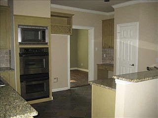 5th image of 5801 Kingsbrook Dr