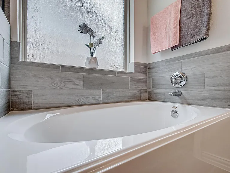 28639 Monarch Cliffs Dr — Photo 29
