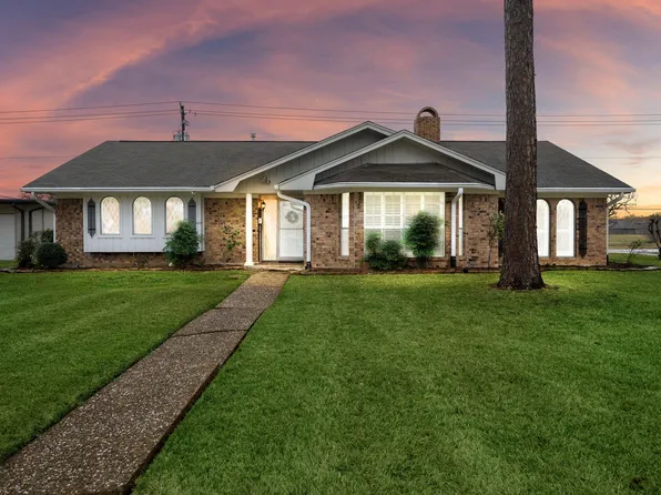 4912 Goose Creek Dr, Baytown, TX 77521