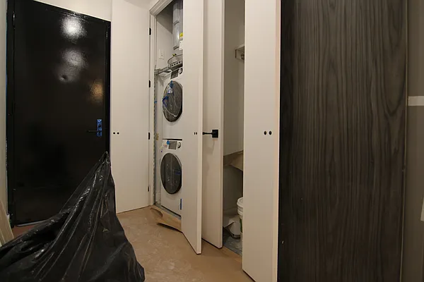 Rented by Nooklyn NYC LLC | media 35