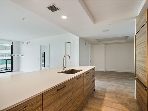 2nd image of 121 NE 34th St Unit 1002