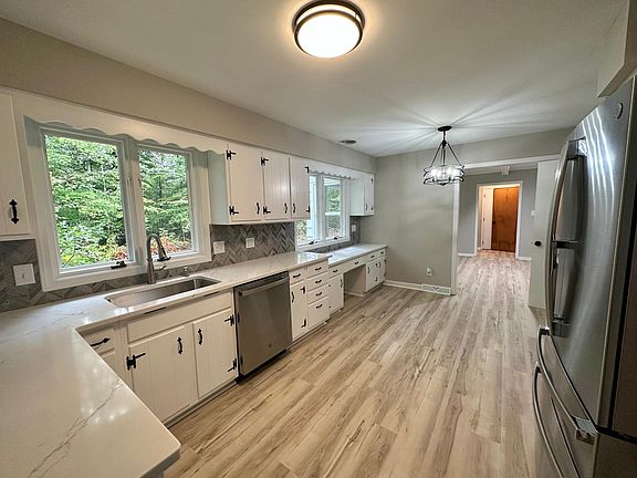 5th image of 7288 Marblehead Dr