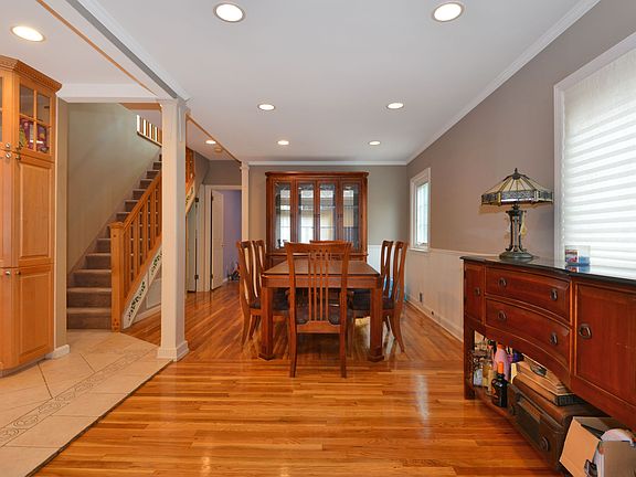 5th image of 41-19 223rd St