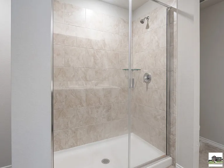 1210 Lindsey Dr — Photo 17