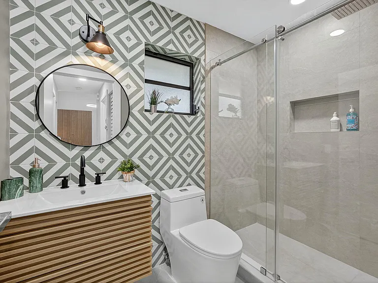 10924 Roebelini Palm Ct #A — Photo 14