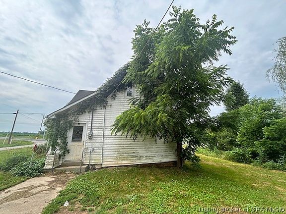 3rd image of 4827 W US Hwy 150