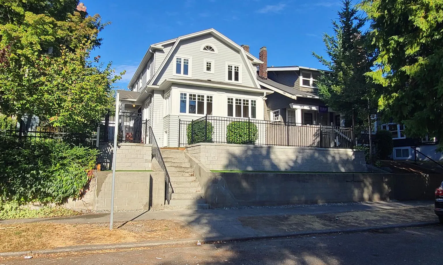 10 bed, 3100 sqft, $13,500 — Photo 1