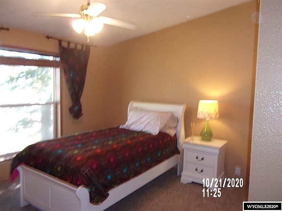 2nd image of 3826 Sandhill St