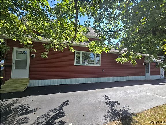 3rd image of 224 Medina St