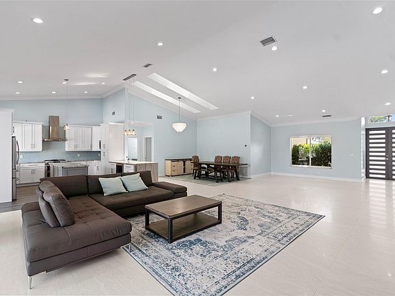 2nd image of 1141 NW 101st Avenue