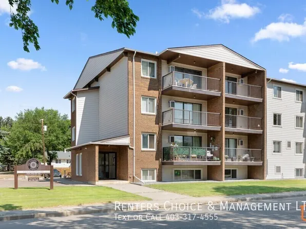 130A 2nd St NE #104, Medicine Hat, AB T1A 5K9