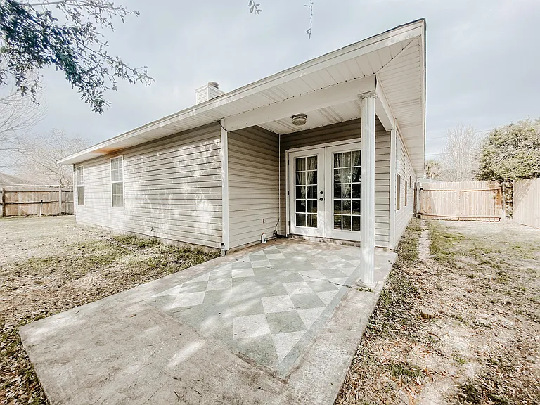 24 Stowe Rd — Photo 32