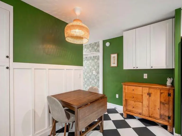 2444 S Oakland St — Photo 13
