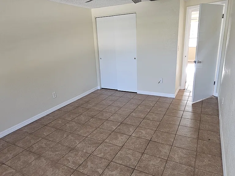 3919 3rd Avenue Dr E #3919 — Photo 12