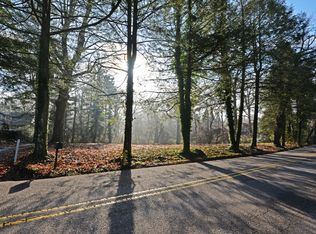 309 W Brow Rd, Lookout Mountain, TN 37350