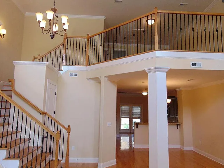 109 Golden Rod Ln — Photo 2