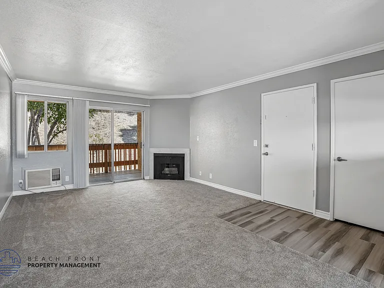 Rollingwood Apartments — Photo 39