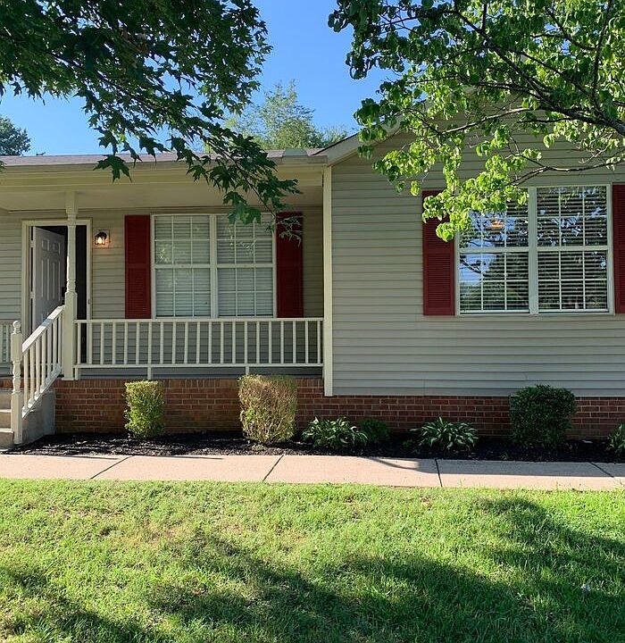 1st image of 310 Summer Dr