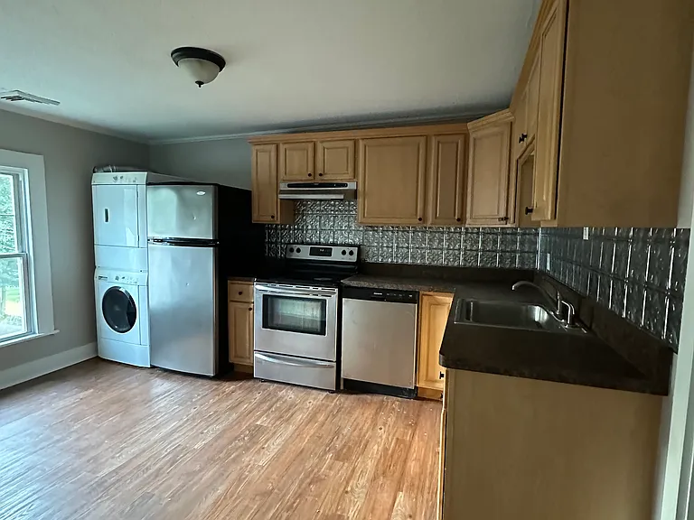 176 Bristol St #2 — Photo 35