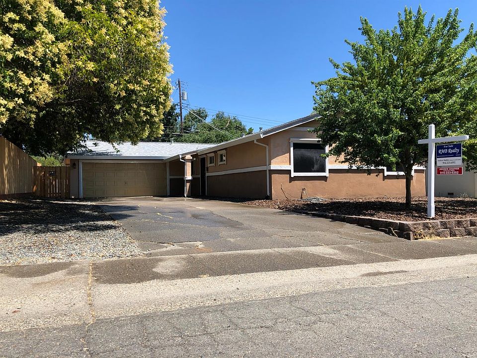 2nd image of 5632 Tahama St