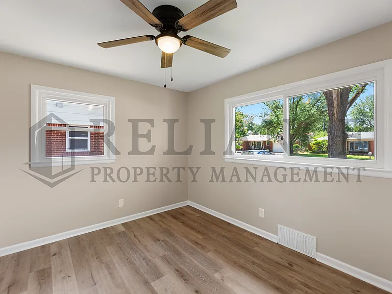 416 Alexander Dr — Photo 19