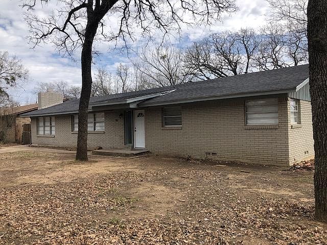 1st image of 113 Oakwood Dr