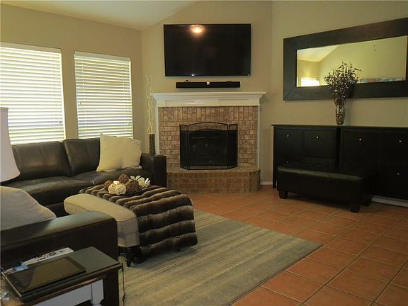 4th image of 11475 Newberry Dr
