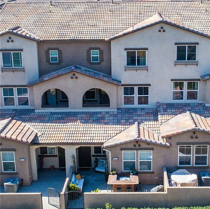 1st image of 40972 Lacroix Ave