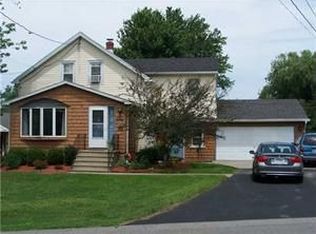 3956 Sheldon Rd, Orchard Park, NY 14127
