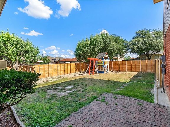 3rd image of 7516 Wild Brick Dr