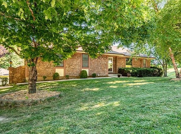 4th image of 10704 Countryside Dr