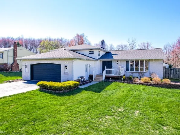 1020 Ledge Rd, Macedonia, OH 44056