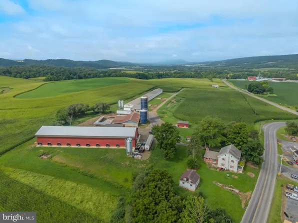 7439 County Line Rd, Winfield, PA 17889