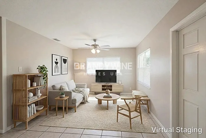 4301 W Bay Ave — Photo 4