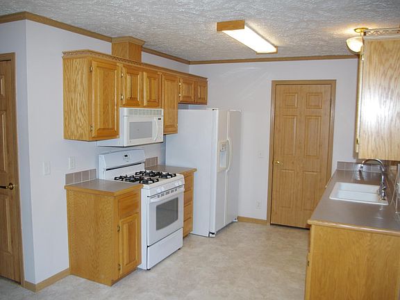 2nd image of 1703 Willow Ct