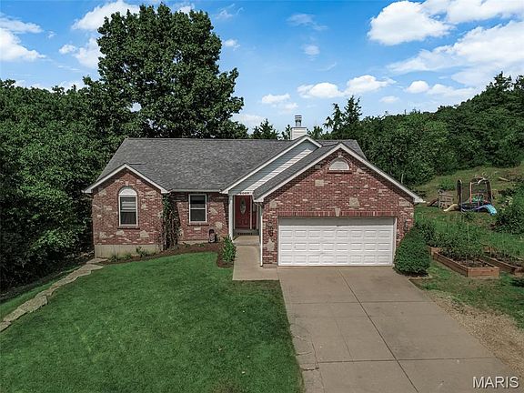2nd image of 6007 Peachtree Dr